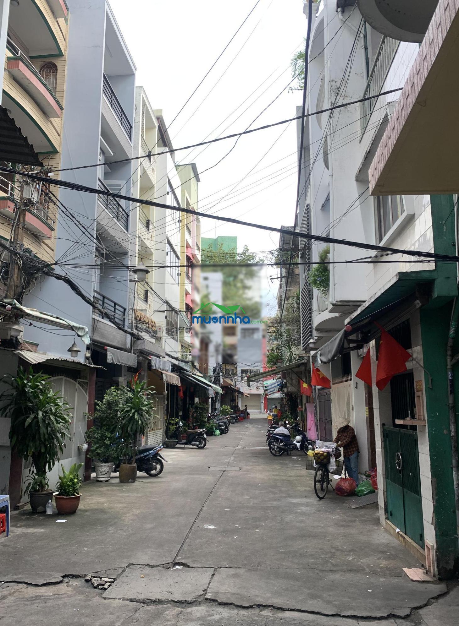 Nhà vị trí đẹp hẻm 451 nguyễn trãi quận 5 thông thoáng 9 chdv dt 50m2 bề ngang 4.3m chỉ 8.8 tỷ