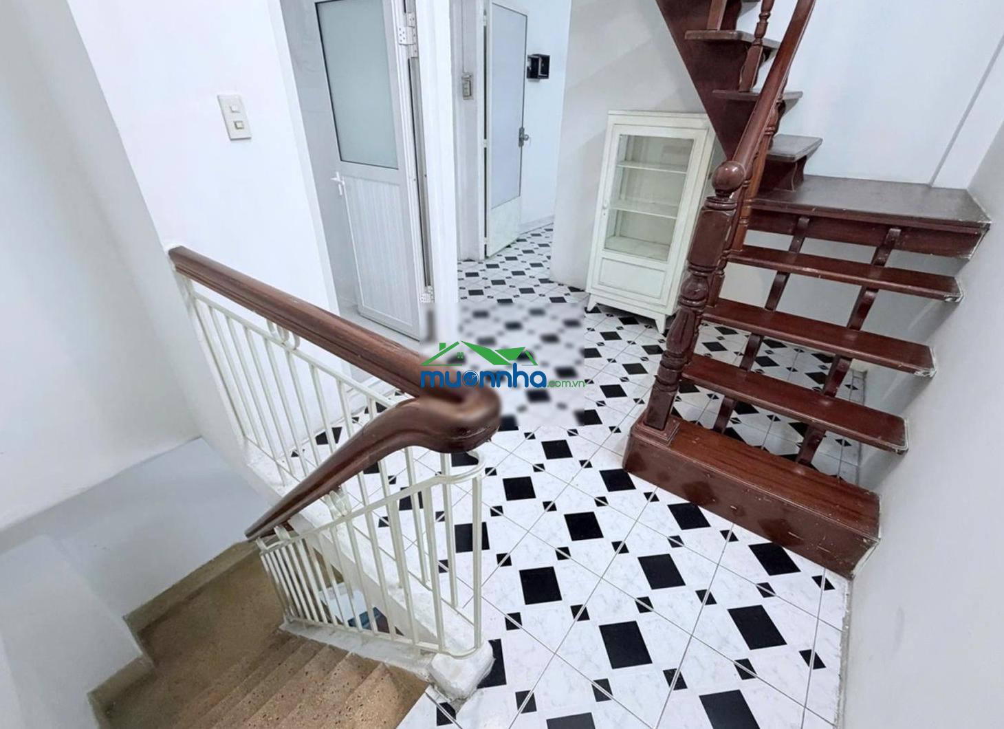 Bán nhà hoàng diệu quận 4 - 28m2 - 3 tầng đúc - chỉ 3 tỷ - nhà còn mới vào ở ngay - hẻm rộng 4m - 4