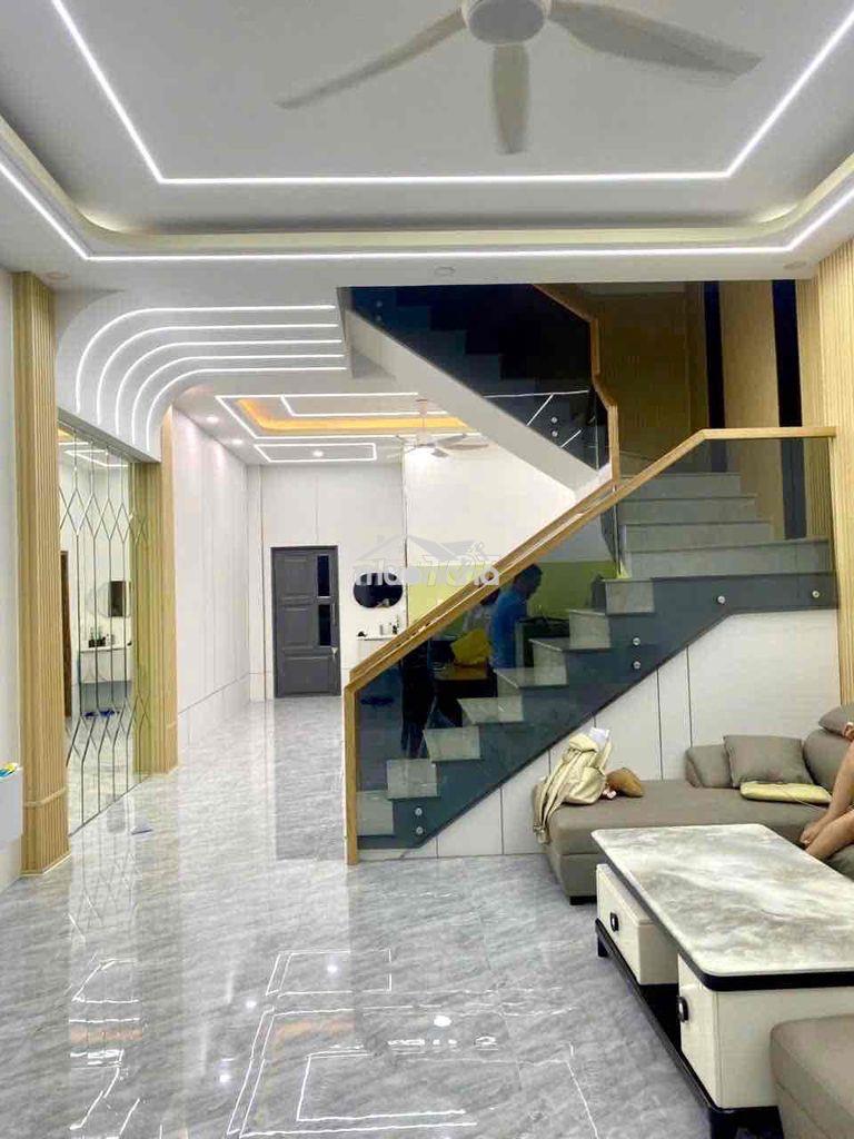 Nhà 1 trệt 2 lầu 100m2, an phú,thuận an,gần vsip 1,có nội thất,sân xe