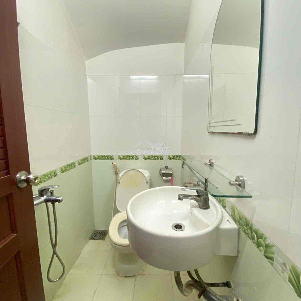 Cho thuê phòng ngay bến xe q8 - tạ quang bửu giờ giấc tự do có cửa sổ - 4