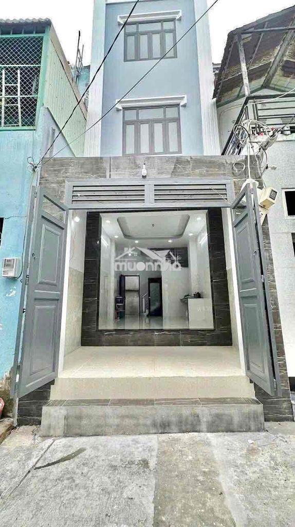 Nhà nguyên căn 2pn, 3 wc giáp khu tên lửa