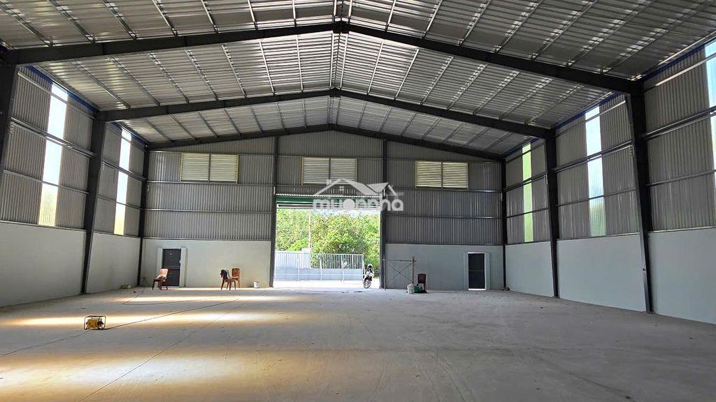 Cho thuê xưởng mới 900m2 tân uyên ,gía 50tr pccc vách tường đường cont - 3