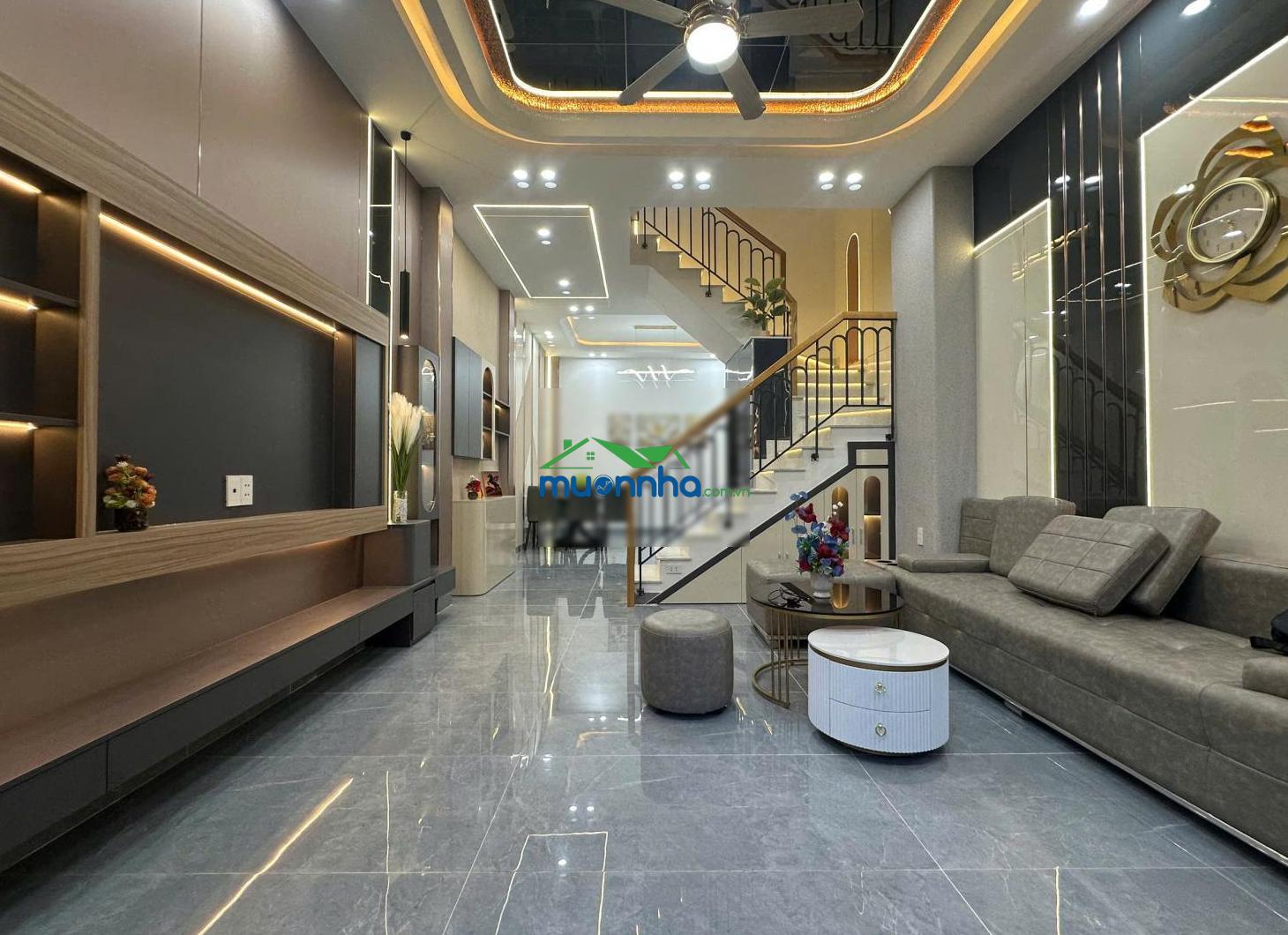 Nhà mới xây, nở hậu 6m, 4 tầng, khu ga metro mới, nhỉnh 6 tỷ - 4