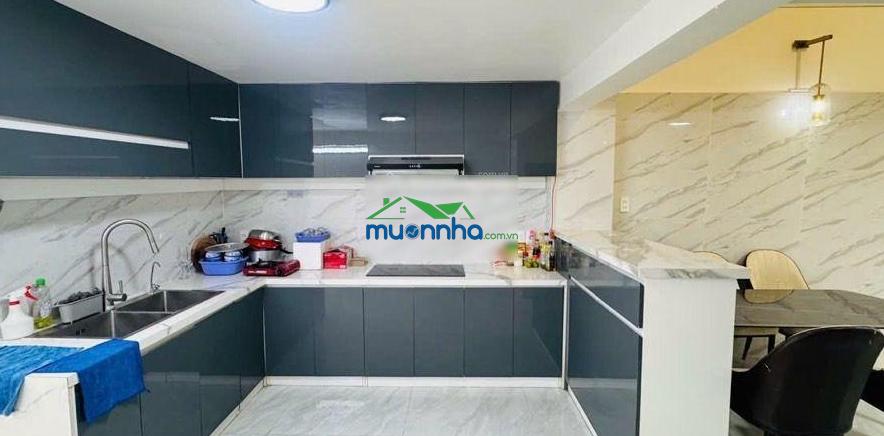 Thanh khoản 8tỷ6 nhà 2 tầng xe hơi đỗ cửa chỉ cách quận 1 qua 1 cây cầu
