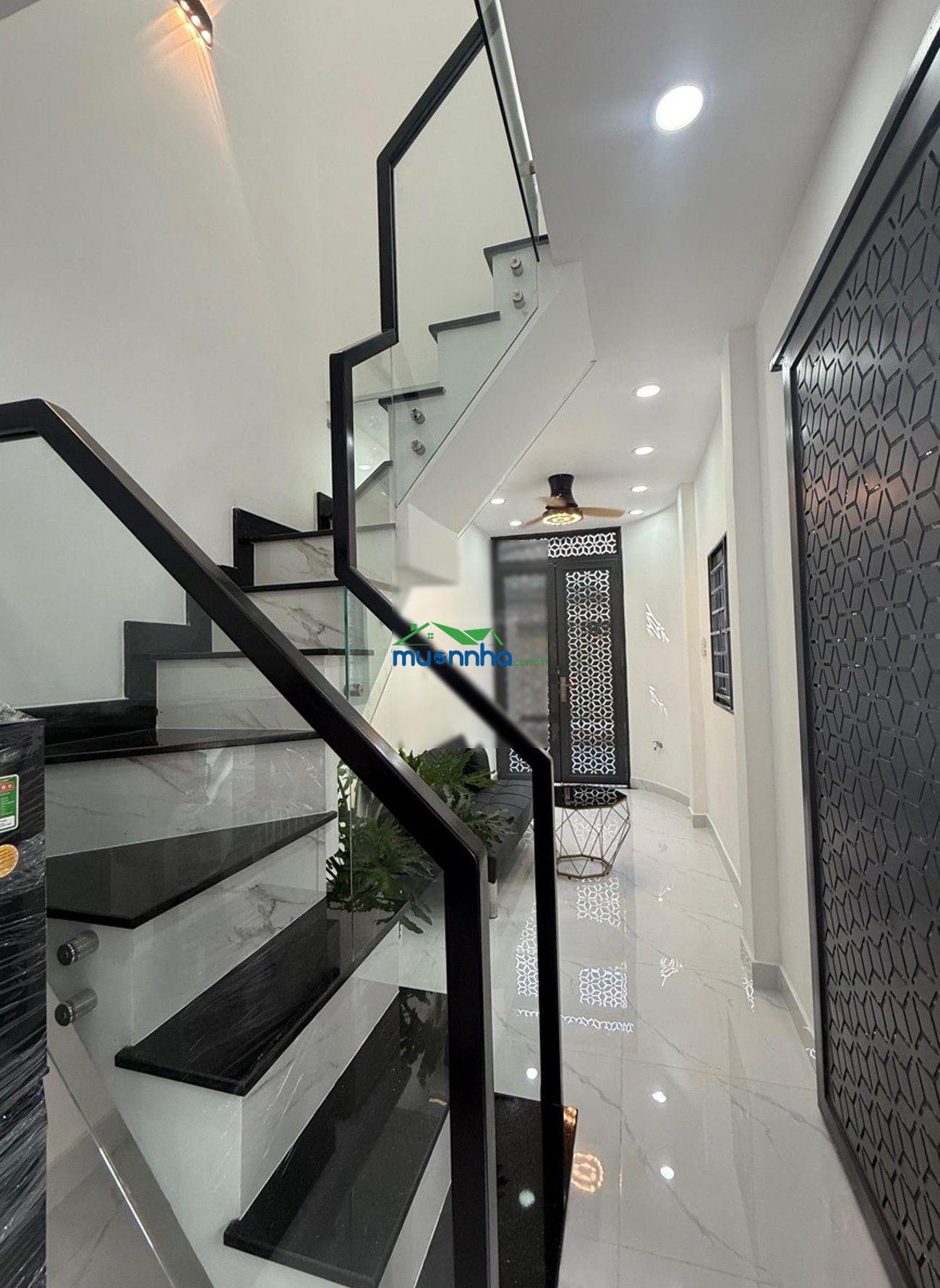 Bán nhà mặt tiền hxh p12 gò vấp giá 2,95 tỷ - 2