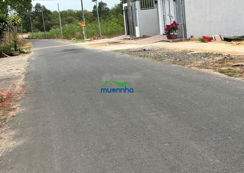 Bán nhà kế bên kcn tây bắc, nguyễn văn hoài 5x24 120m2, xây kiên cố, chỉ 1,45 tỷ, sổ hồng riêng