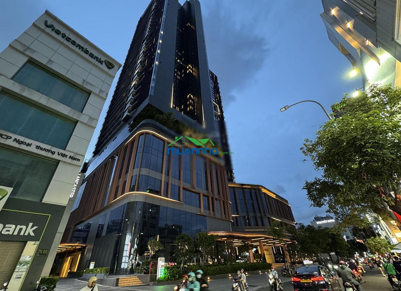 Nhà phố 5 tầng, 11 phòng dịch vụ, đang cho thuê khoán 42tr/tháng khu vip trần đình xu-gần lancaster