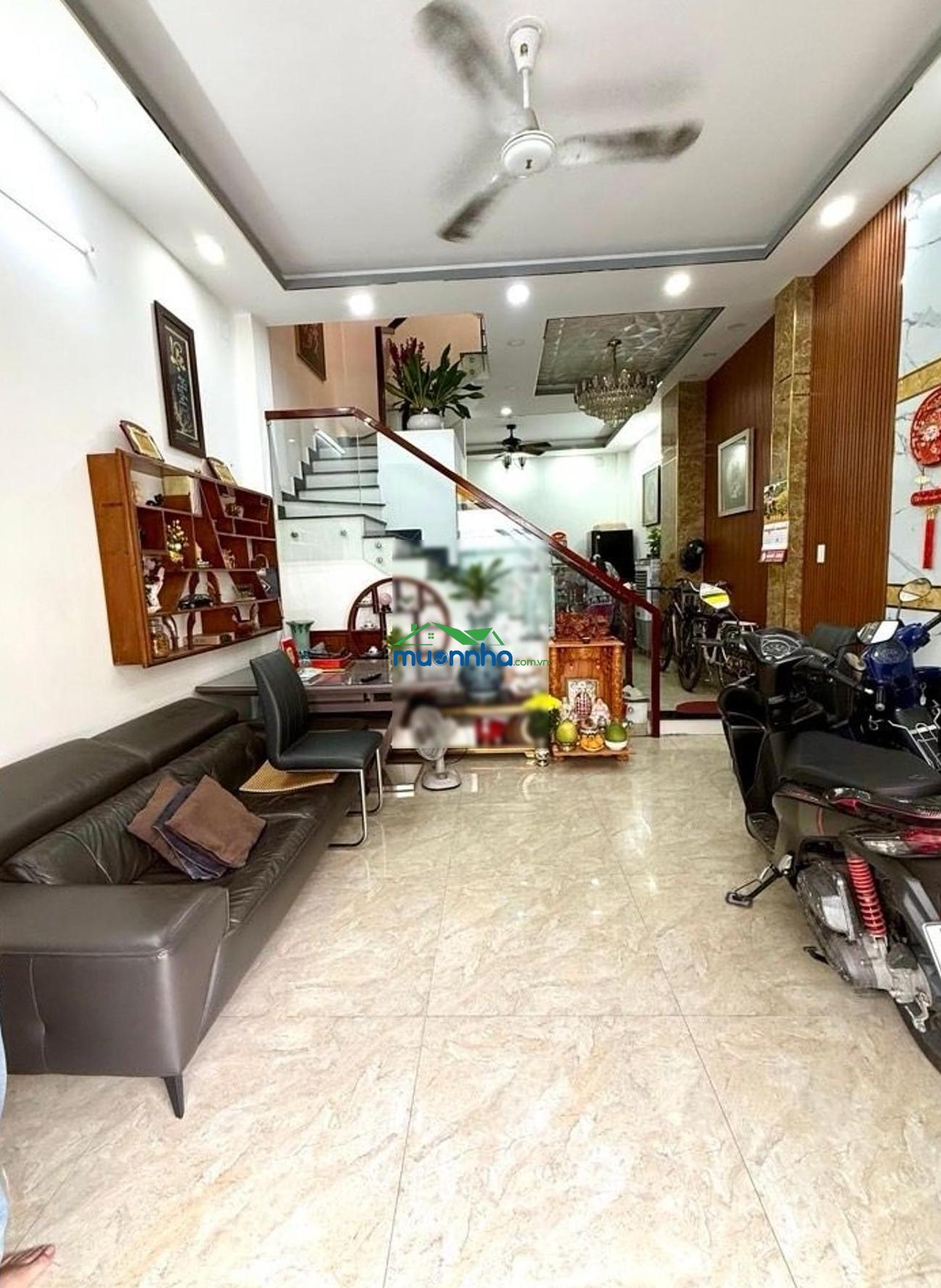 Bán nhà 3 tầng lâm văn bền, xe hơi 7 chỗ đậu cửa, mặt tiền hơn 4m, có sân thượng, giá 8.95 tỷ