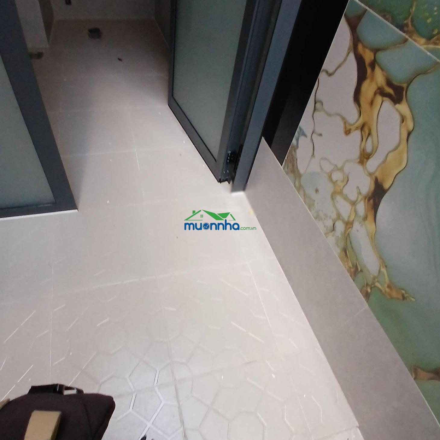 8 tỷ 600 thương lượng, nhà 5 tầng mới có thang máy, diện tích 4 x 17 - 3