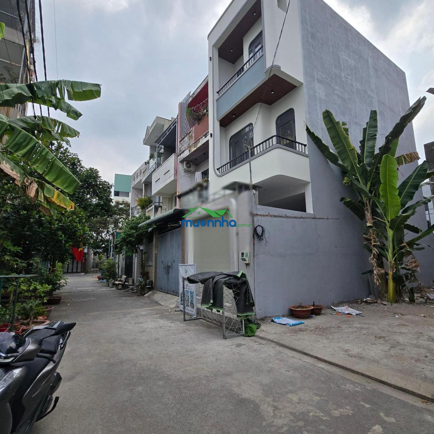 Nhà mới xây ô tô vào nhà khu đông tăng long - 2