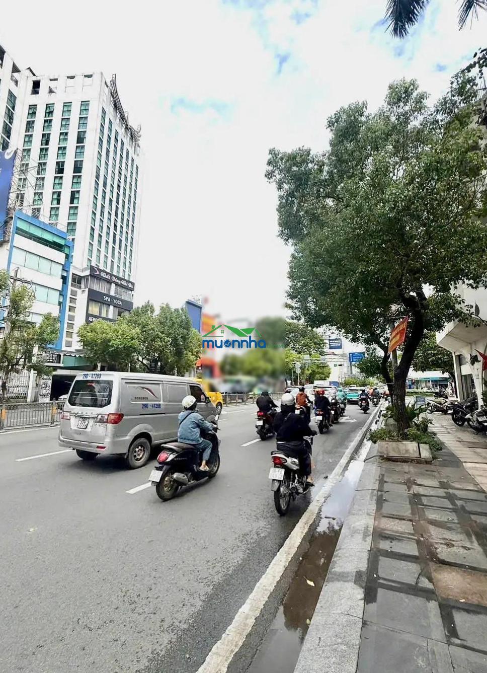Giá sốc khu nguyễn văn trỗi, p8, phú nhuận, ngang lớn 5m hiếm có,dt khủng 54m²(5x11m) chỉ 8,2 tỷ tl