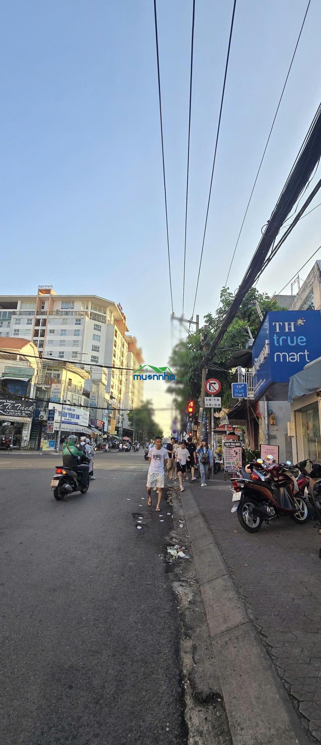 Nhà ngay ngã tư siêu hiếm, đối diện ubnd phường, dt 4,6x21m, 2 tầng giá 7,2 tỷ - 2