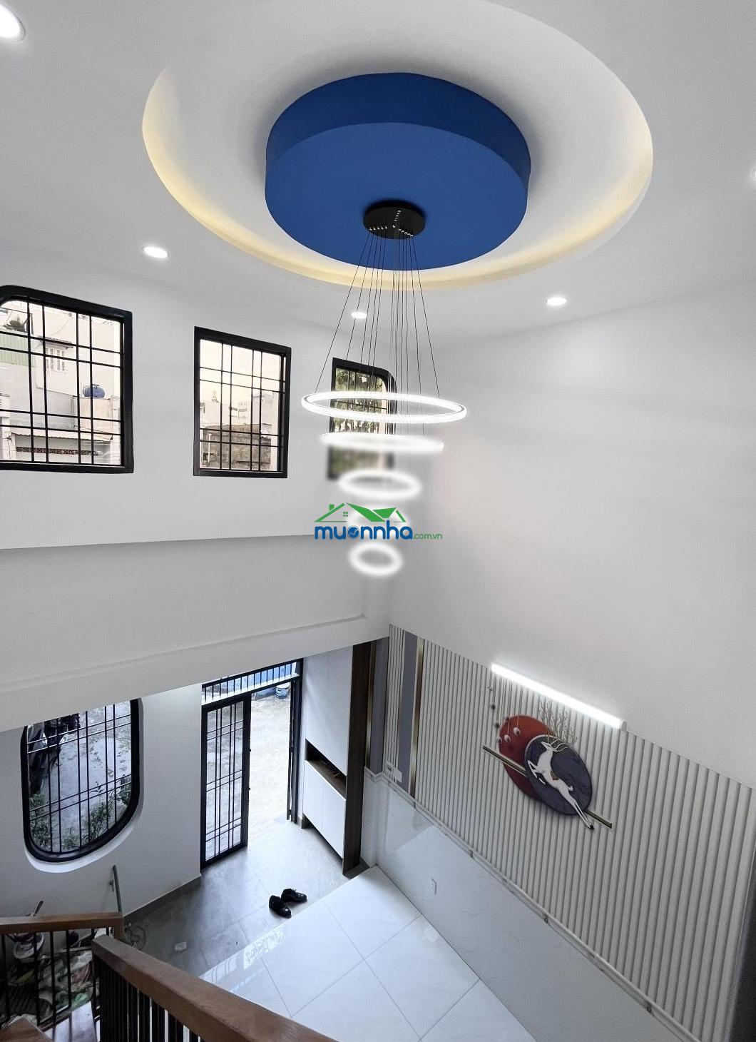 Ngay chợ thiếc nhà mới tinh, hẻm xe hơi. tặng full nội thất, lê văn khương, quận 12.