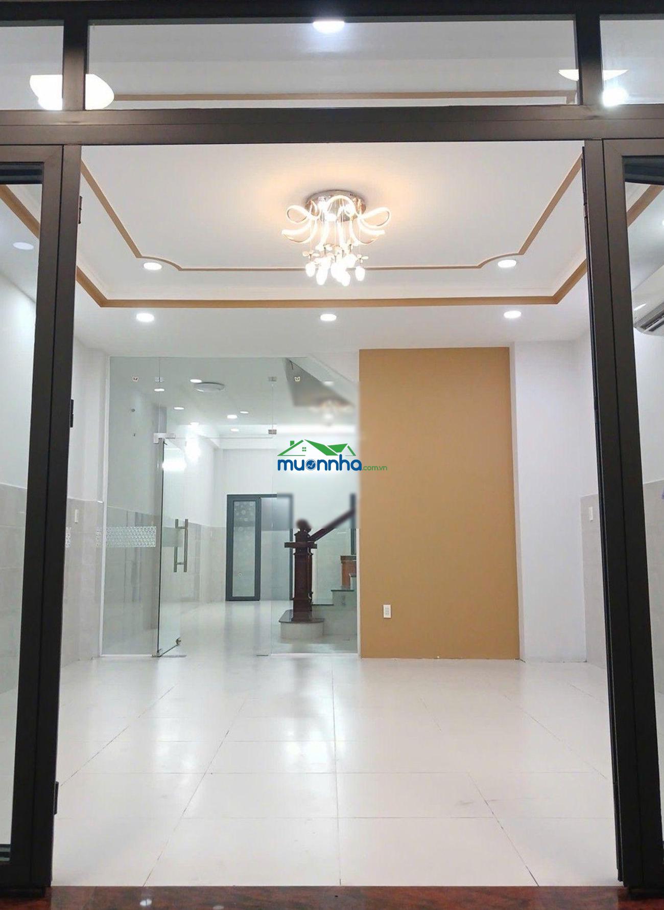 Nhà gò dầu, hxh 4m, gần chợ trường học. 4 tầng - 4