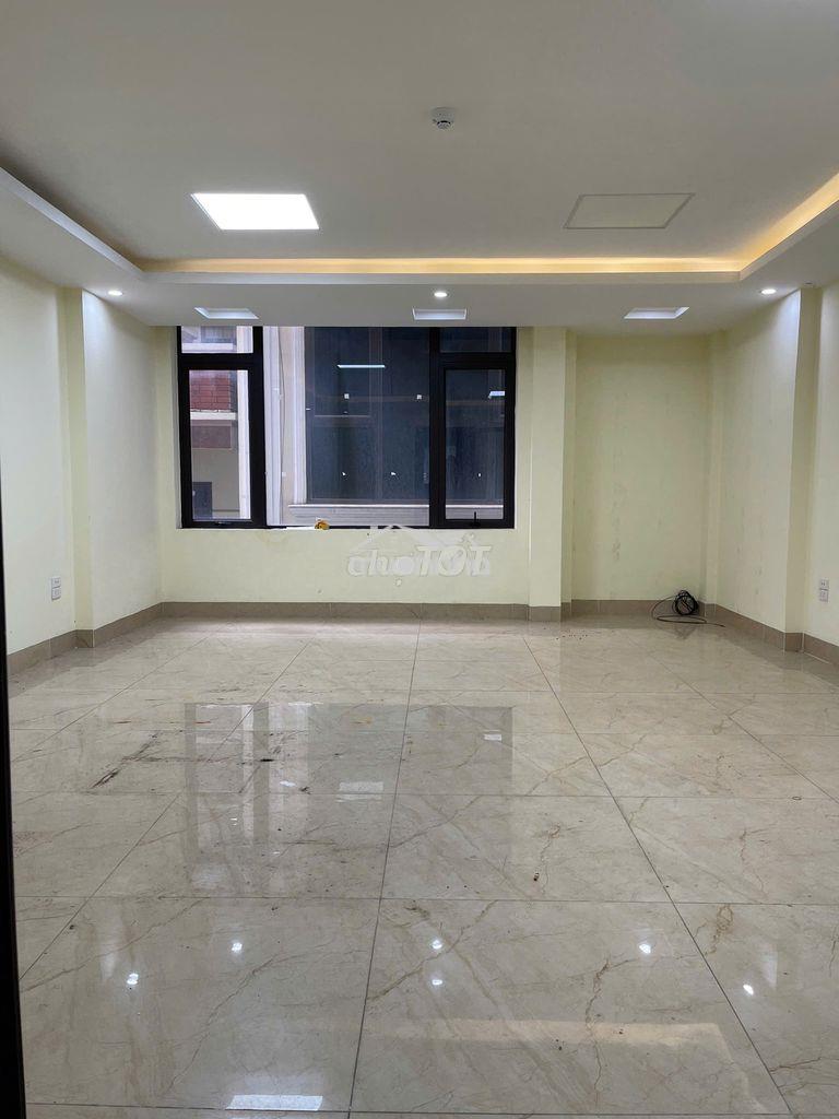 Cho thuê văn phòng 40m2 mặt phố quan hoa