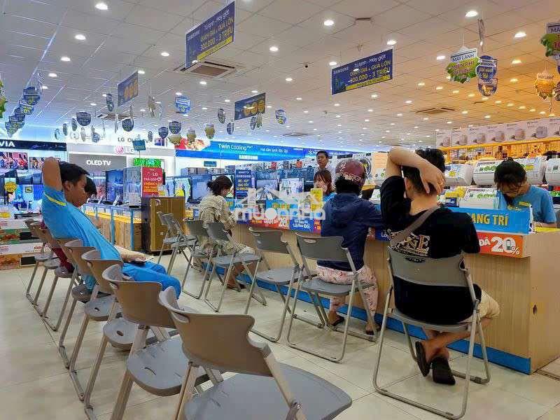Mb trệt 800m2 trống suốt có pccc