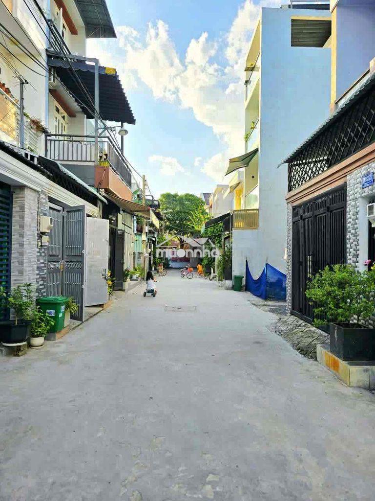 🔥 Nhà phố 3 tầng – ô tô tới cửa – gần chợ long trường – chỉ 5.8 tỷ 🏡