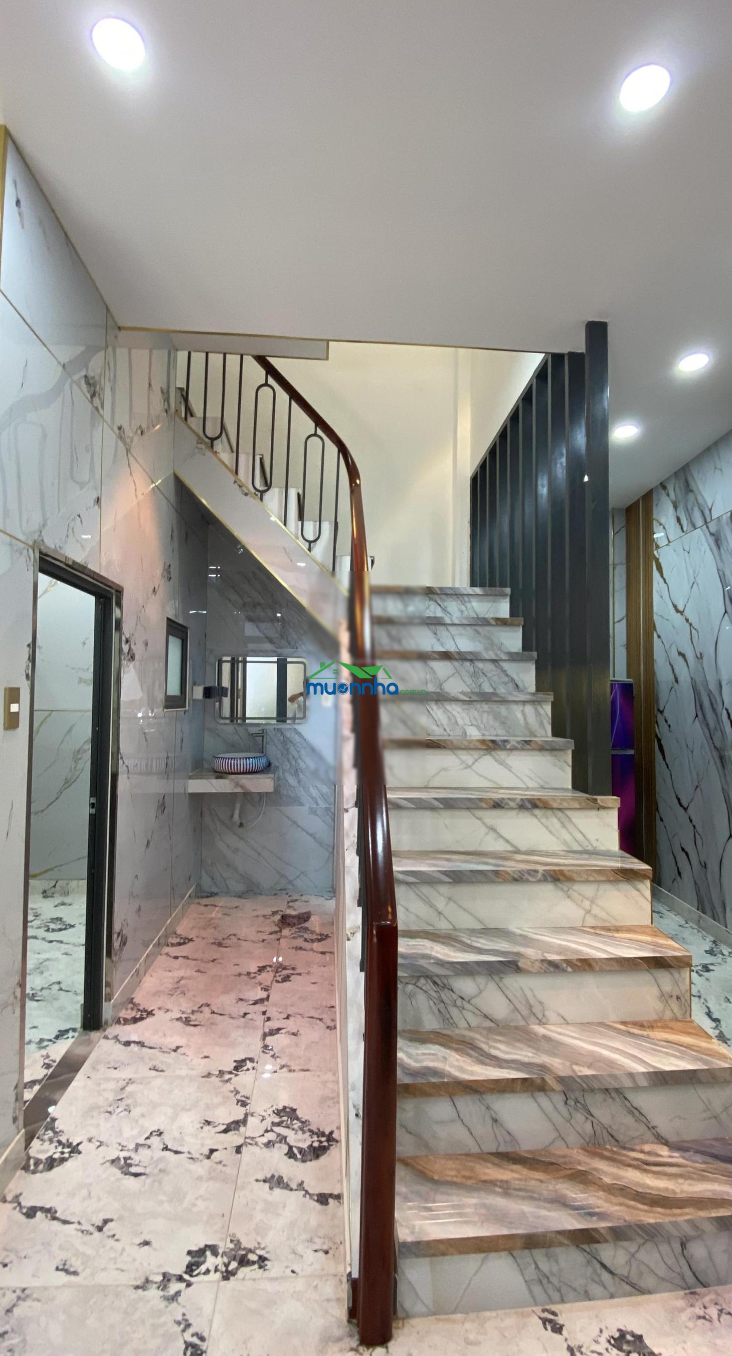 Bán nhà tân bình giáp quận 10 40m, 2 tầng, 3pn full nội thất, vào ở ngay chỉ 4.74.