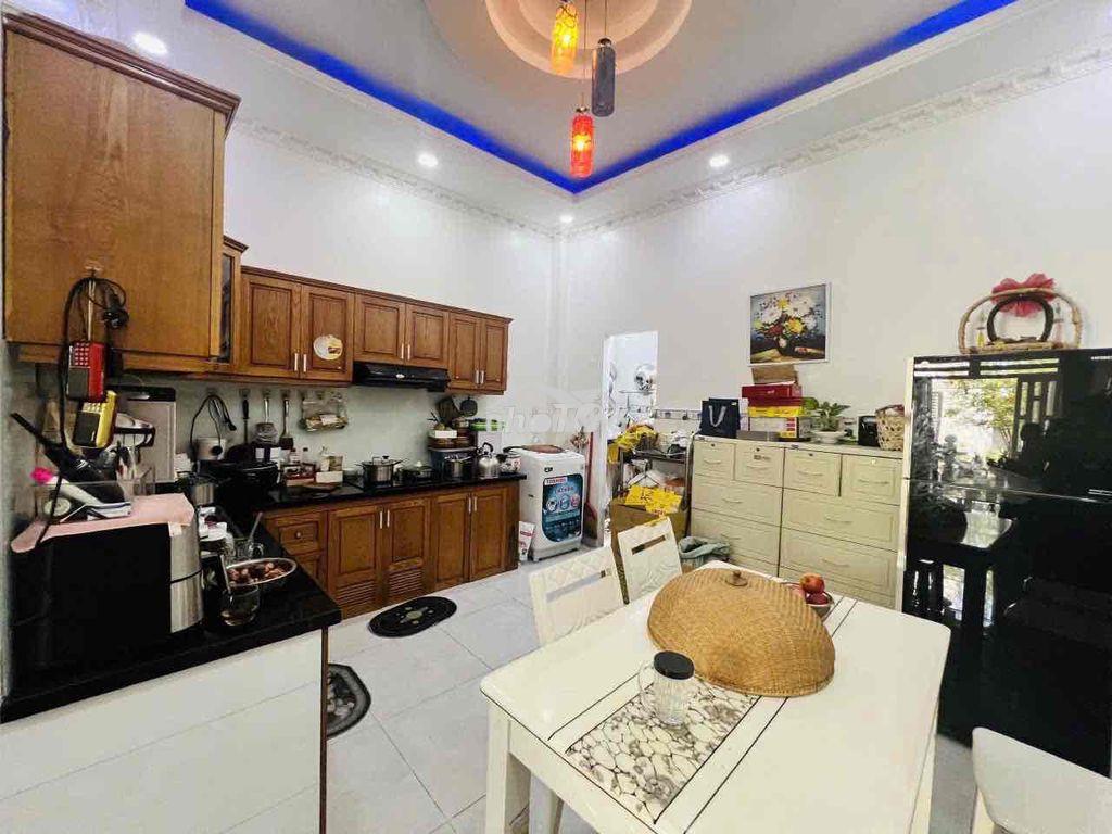 Cực hiếm nhà 3 tầng đúc ngang 5,5m - 68m² - hẻm 5m huỳnh tấn phát q7 - 2