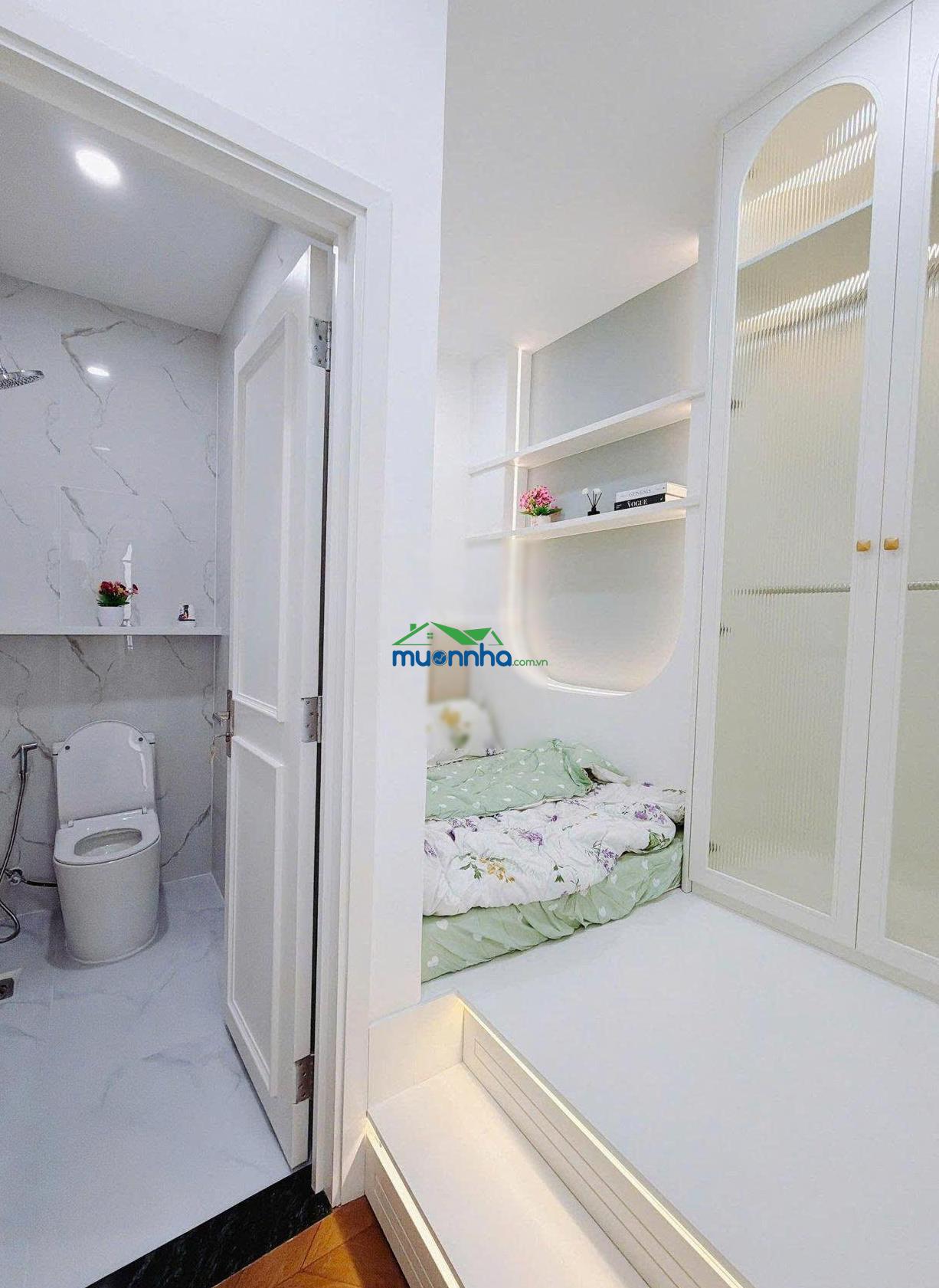 Hẻm phùng văn cung 32m 3 tầng trung tâm phú nhuận giá 7.4 tỷ
