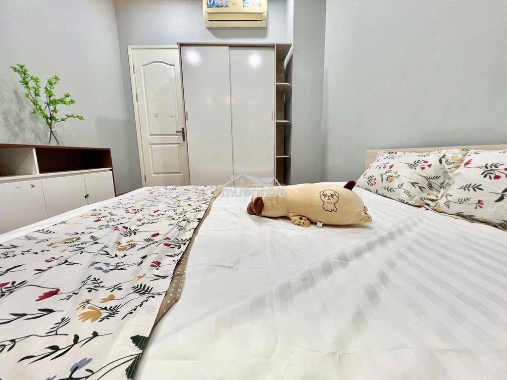 Cho thuê nguyên tầng 2 ban công trước sau - tách bếp - full nt - 60m2 - 4