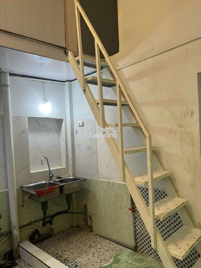 Cần bán gấp căn nhà hẻm 243 tôn đản, quận 4
