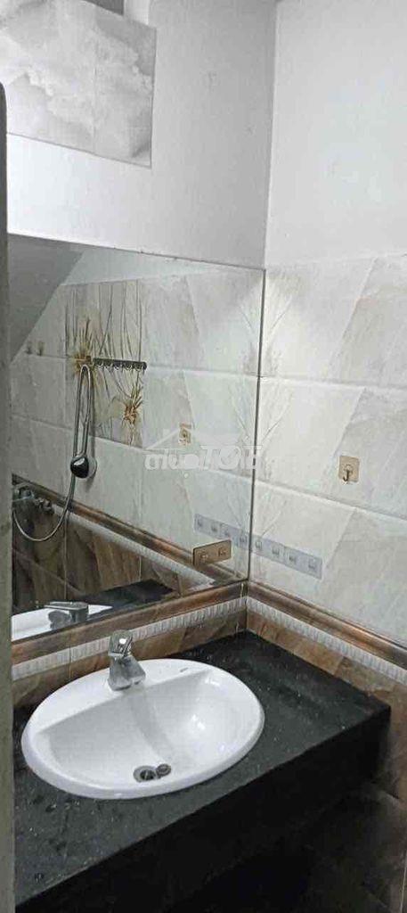 Cho thuê phòng trọ 2,5 triệu số 118 đường hoà bình quận tân phú - 3