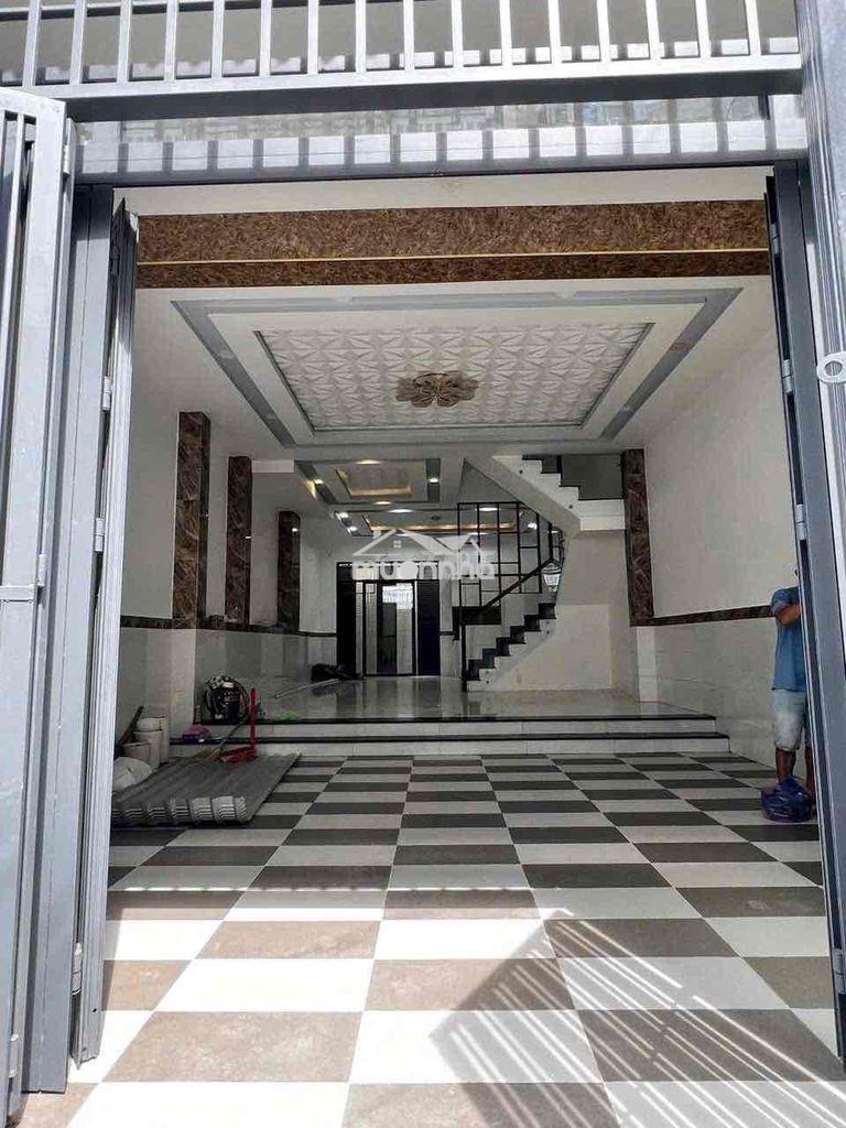 Cho thuê nhà nguyên căn hẻm 1368 lê văn lương dt 82m2 4tầng 4pn 3wc - 3