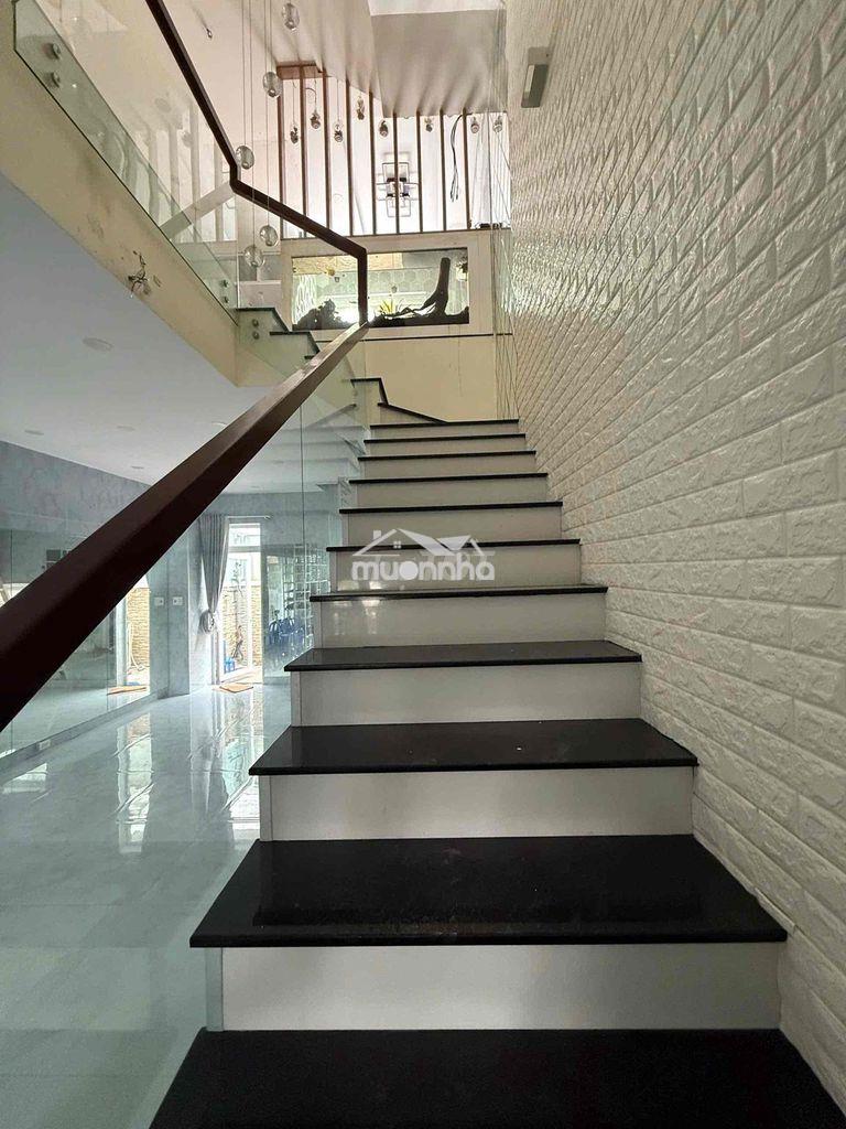 Cho thuê nhà 1 trệt 2 lầu, có nội thất sẵn, giá 13 triệu/ tháng - 4