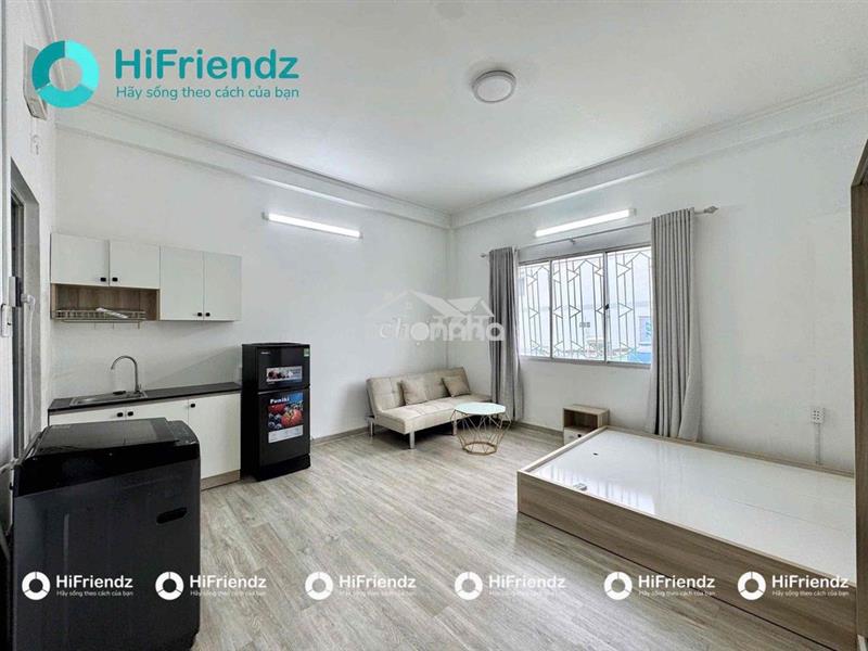 Studio cửa sổ siêu rộng thoáng gần vòng xoay lê đại hành full nội thất
