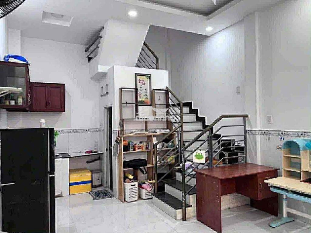 Bán nhà cách 3 căn ra duong vuon lài dt 52m2 nhỉnh 4 tỏi - 3