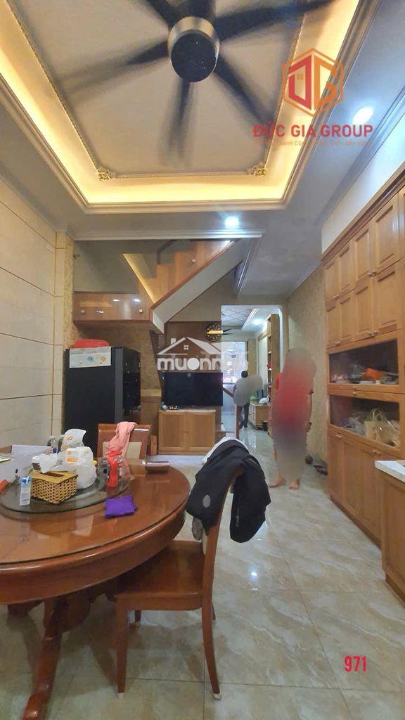 Cho thuê nhà 2 tấm full nội thất gần siêu thị go và bệnh viện 7b