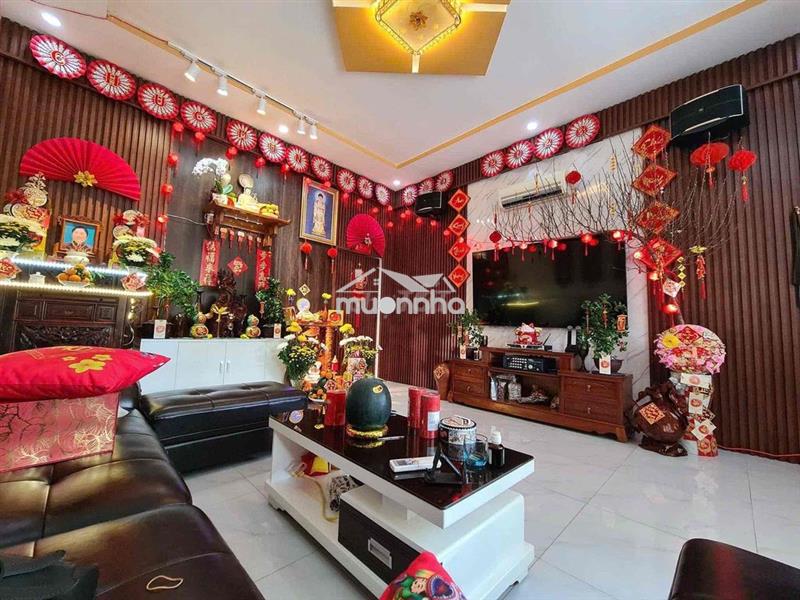 Nhà đẹp 180m2 thổ cư củ chi - giáp quận 12