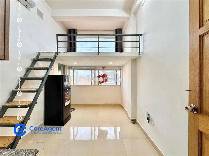 Cho thuê duplex cửa sổ trời thang máy 25m2 ngay aeon mall tân phú