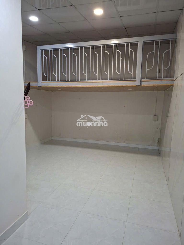 Cho thuê nhà nguyên căn,diện tích thoáng mát có sân vườn,có lửng - 2