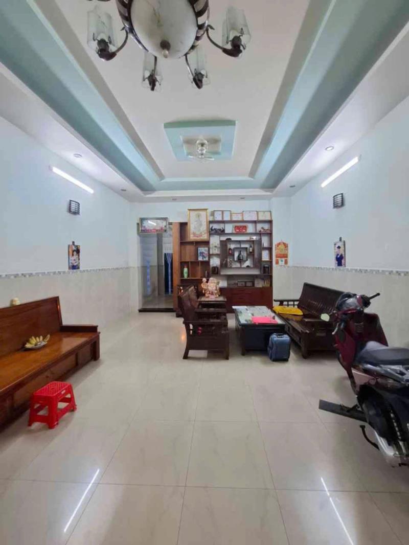 Nhỉnh 5 tỷ- hẻm ô tô trương đình hội q8- ngang 4m rộng rinh - 2