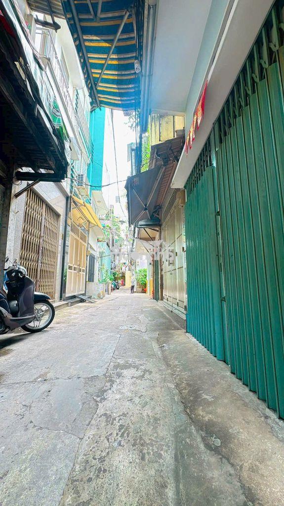 Bán nhà q10 – hẻm xe hơi thông, cách mặt tiền chỉ 30m, giá chỉ 4,8 tỷ