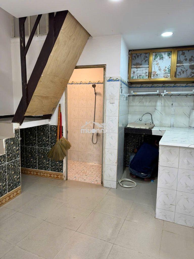 Cho thuê nhà nguyên căn hẻm 49 giá thuê 5,500,000