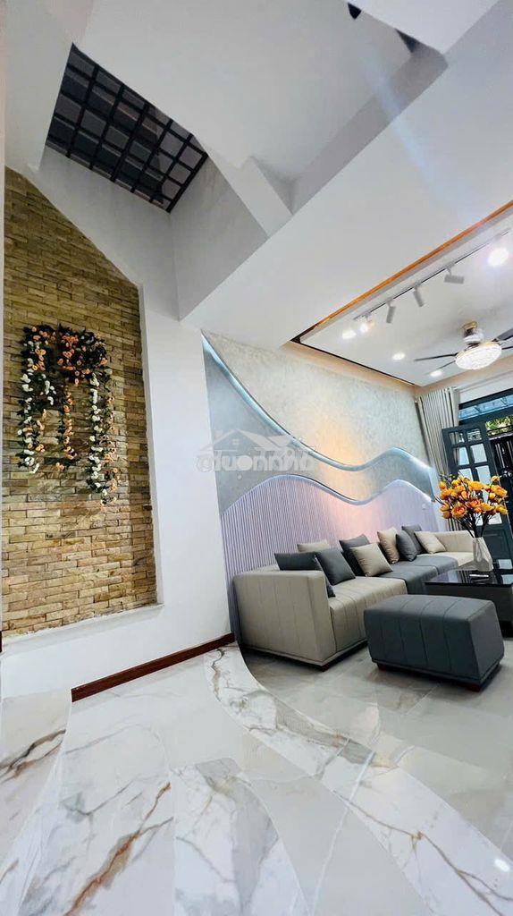 Hxh tô hiến thành - gía 14t5 - dt: 60m2 - 4 tầng nhà mới dọn vô ở liền - 2