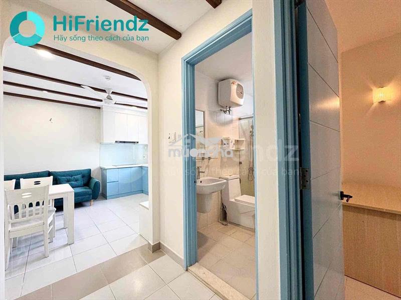 Căn hộ 1 phòng ngủ - bancol cửa sổ - thang máy - ngay trung tâm quận 1