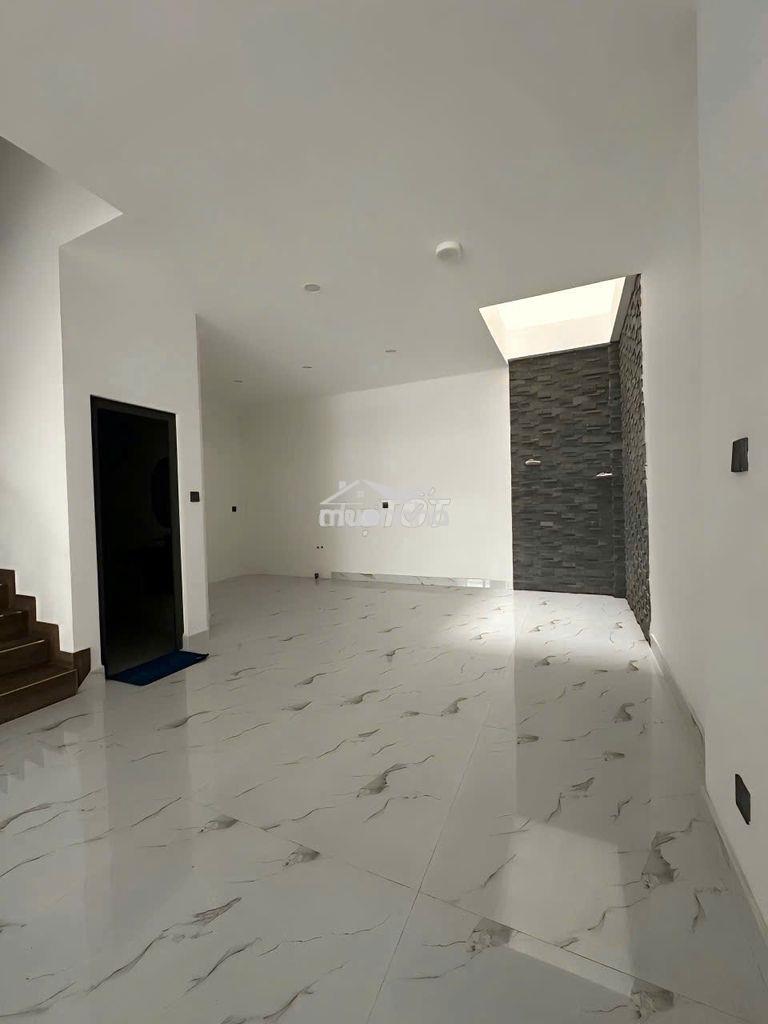 Cần cho thuê nhà ngang 6m hxh 449/6a sư vạn hạnh p.12 q.10 - 3