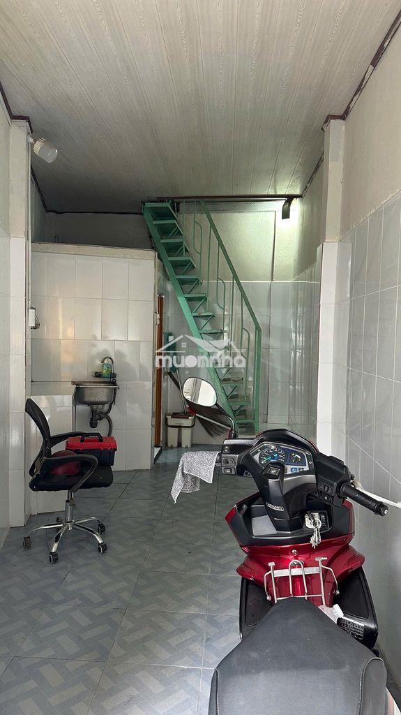 Cho thuê nhà nhỏ nguyên căn gần vincom thủ đức