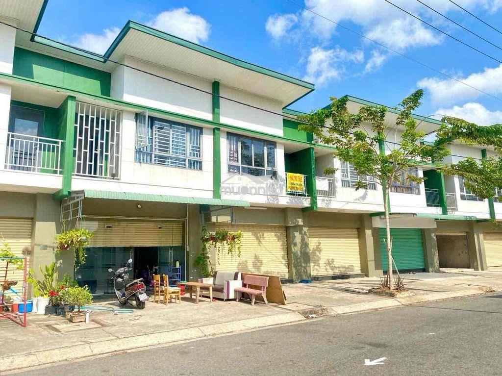 Nhà hoàn thiện khu oasis city - vị trí đẹp - giá ngộp - chính chủ bán - 2
