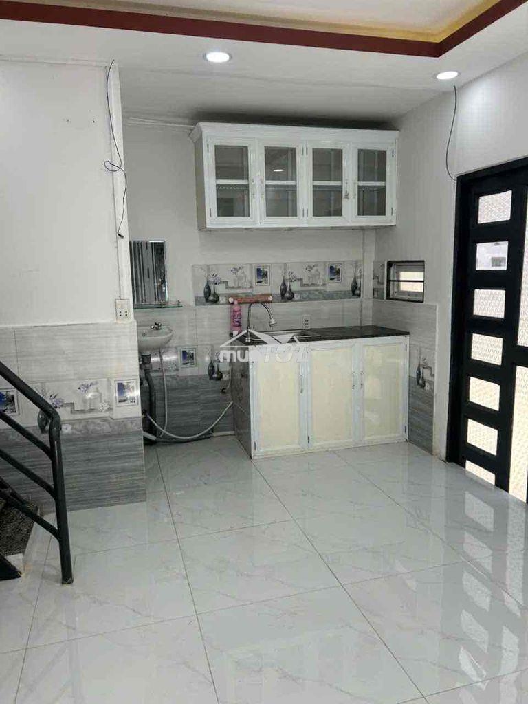 Cho thuê nhà đẹp giá rẻ 2wc 1pn lớn căn góc - 2