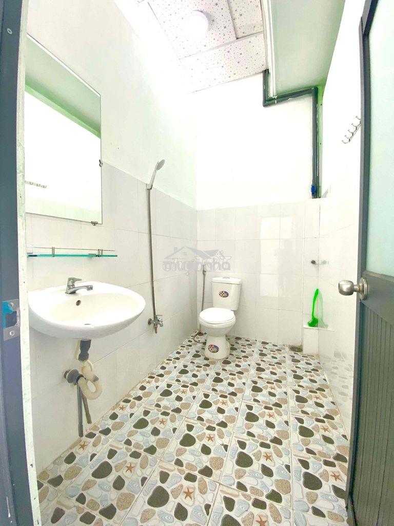 🍎 Phòng ban công cửa sổ lớn thoáng mát full nội thất giá rẻ - 4