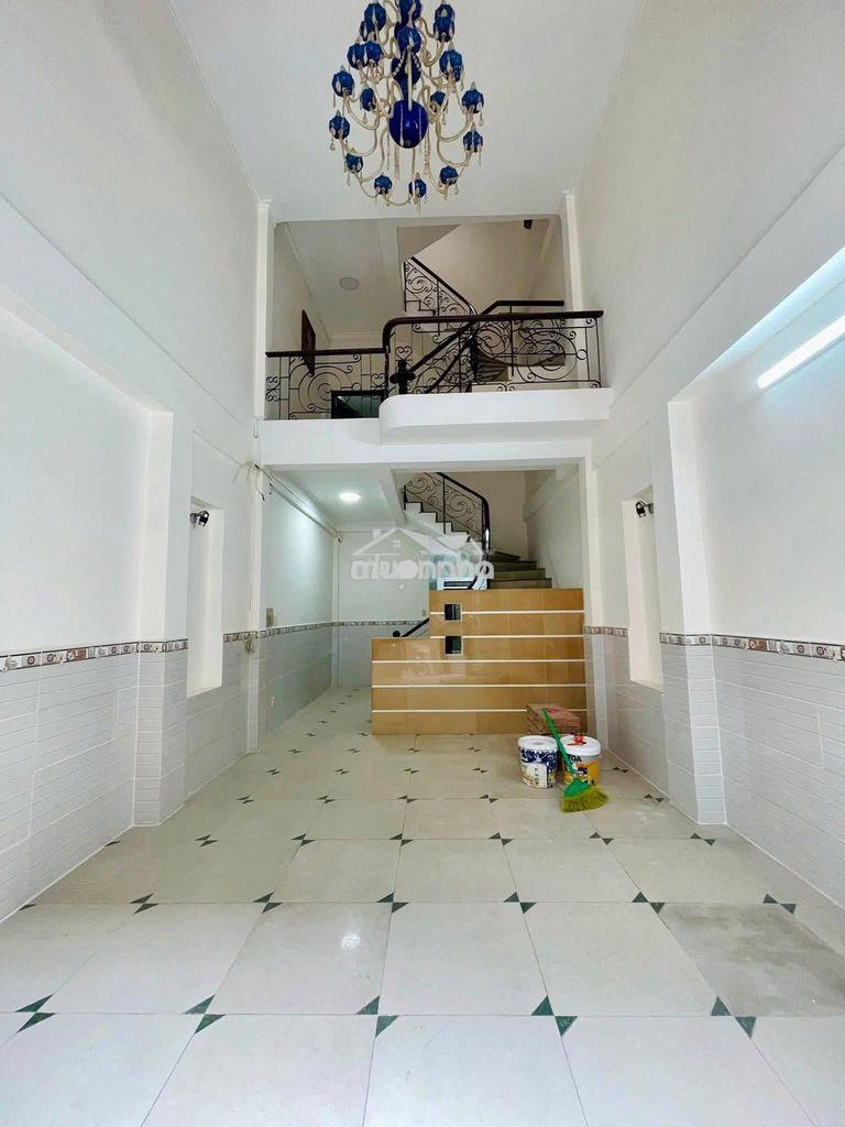 Nhà mới sơn sửa đường nội bộ cư xá lữ gia p15 q11