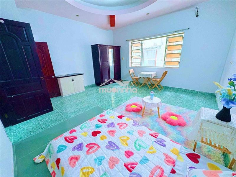 Phòng máy lạnh cửa sổ trời đường nguyễn xí bình thạnh