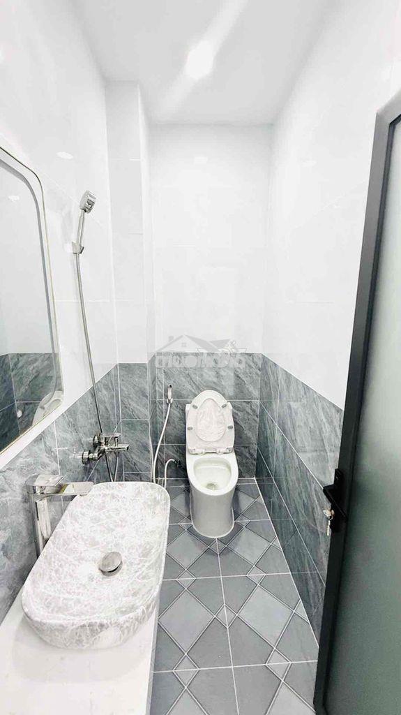 Nhà đẹp 4 x 11 - chỉ 4.x tỷ - hoà bình nối dài - hẻm ô tô - 4