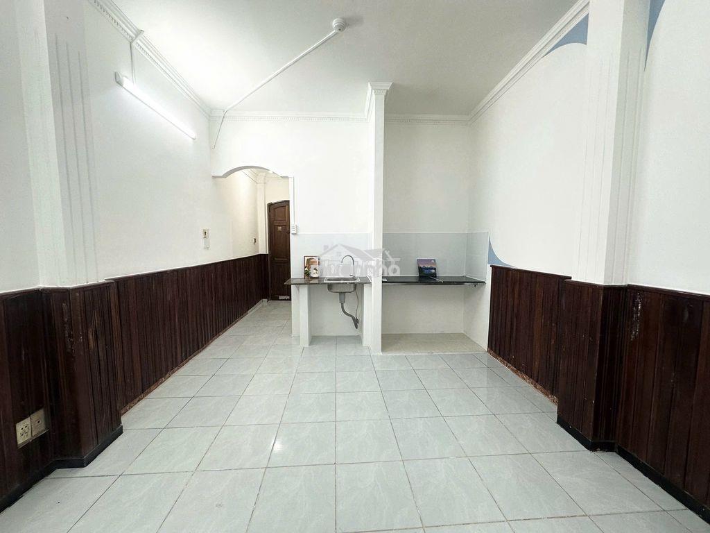 Căn hộ siêu rộng dt 40m2, 1pn, pk tại 26/42 tân sơn nhì q. tân phú - 4