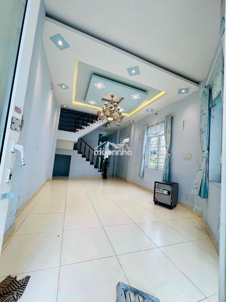 Cho thuê nhà dt 180m2 1trệt 2lầu 3pn 3wc sân thượng hẻm xe tải đậu - 4